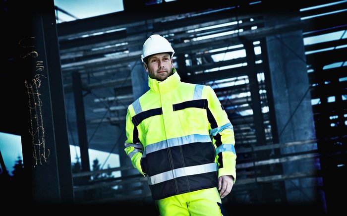 Workwear man in gele kleding